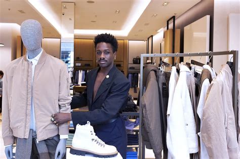 vendeur vetement hugo boss dans 61